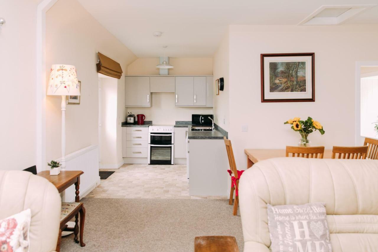 Incheoch Farm Cottage Kilry ภายนอก รูปภาพ