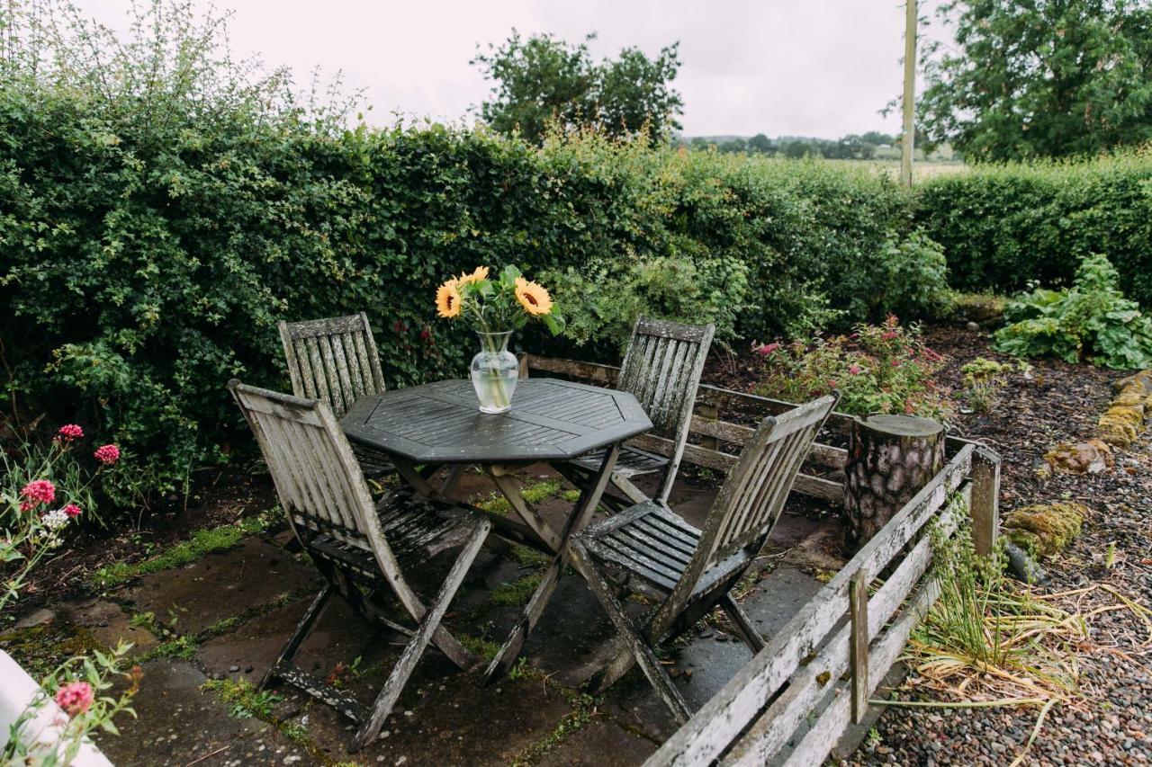 Incheoch Farm Cottage Kilry ภายนอก รูปภาพ