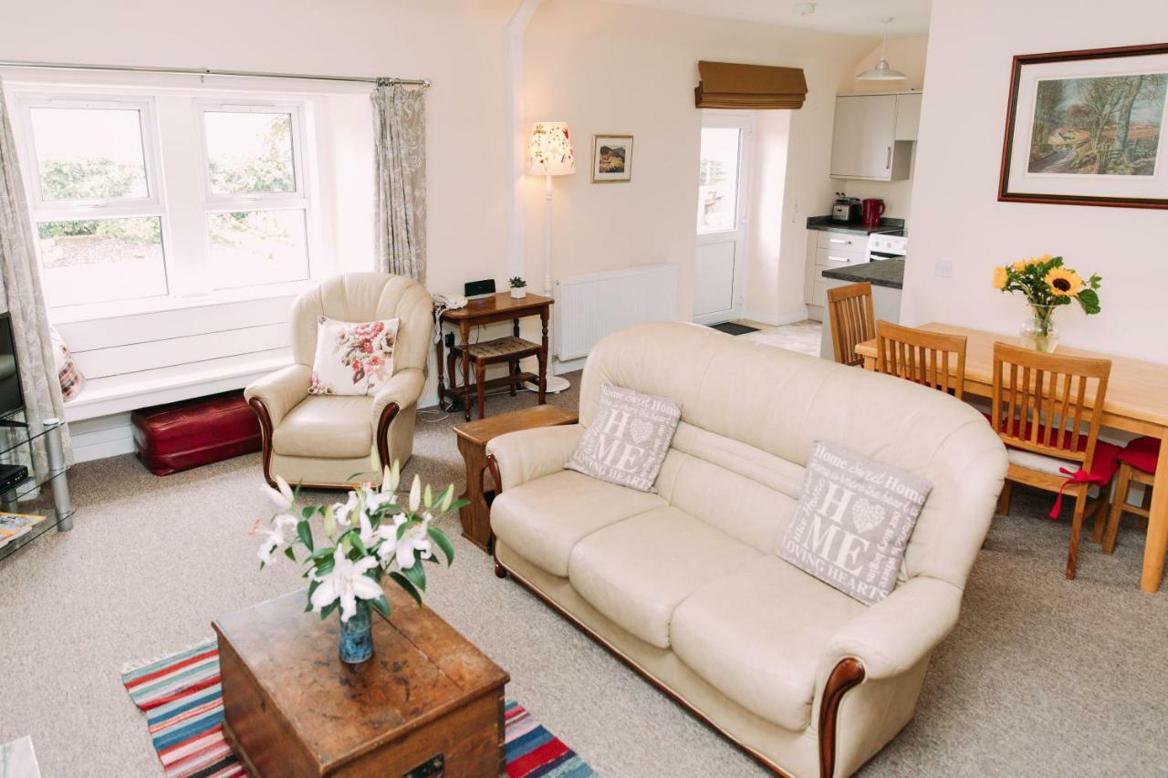 Incheoch Farm Cottage Kilry ภายนอก รูปภาพ